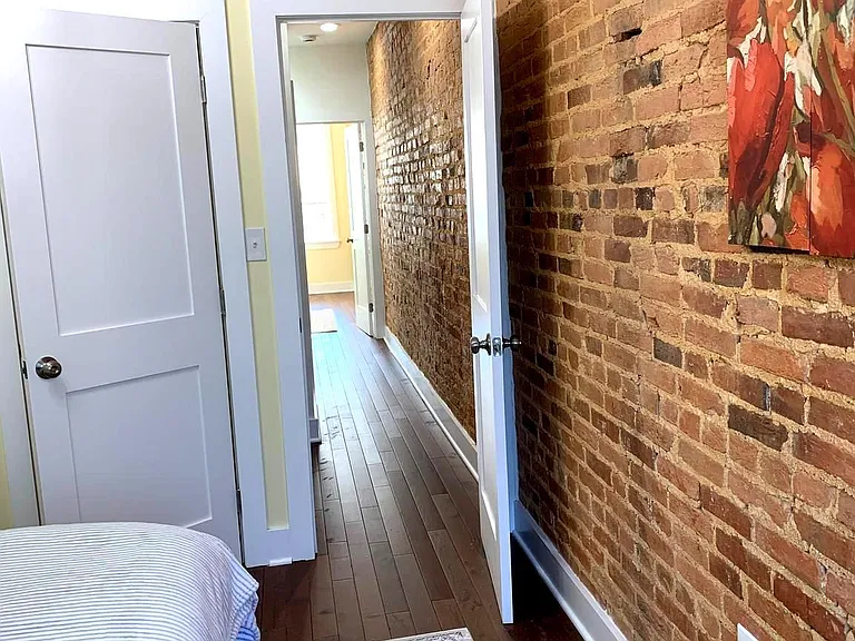 2502 Jefferson St — Photo 7