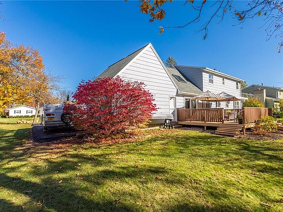 3rd image of 109 Yorktown Dr
