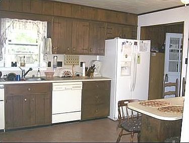 Eat-in Kitchen