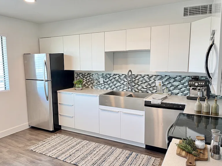 4320 N 27th St #8 — Photo 5