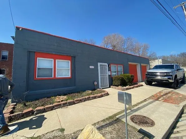 8434 Prospect Ave, Kansas City, MO 64132