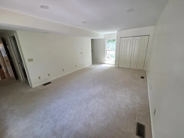 4614 Woodland Dr — Photo 10