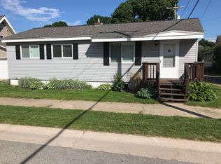 105 Chestnut St, Munising, MI 49862