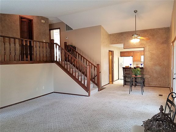 2nd image of 26 Estes Dr