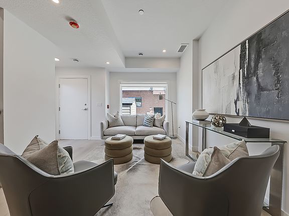 3rd image of 205 9a St NE