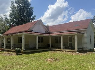 1405 Smokey Rd, Newnan, GA 30263