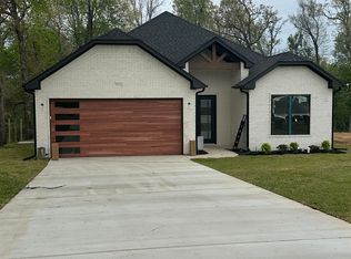 3911 French Dr, Longview, TX 75604