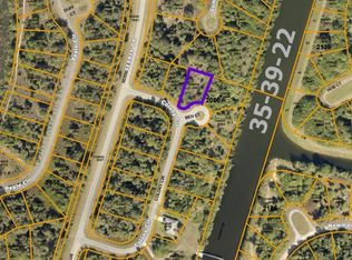 Colony Cir, North port, FL 34288