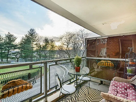 Sold by Robert E. Hill  | media 35