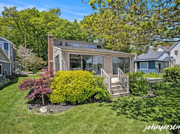 1875 Edwin Dr, Wayland, MI 49348