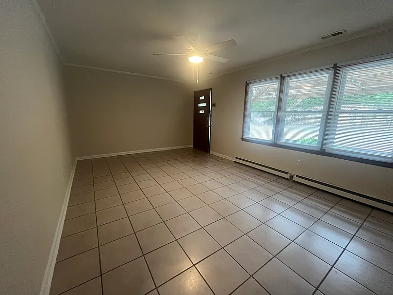 5 Howell St #5 — Photo 3