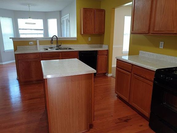 3rd image of 308 Quinn Ct