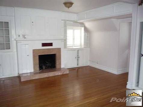 4th image of 4546 Auckland Ave