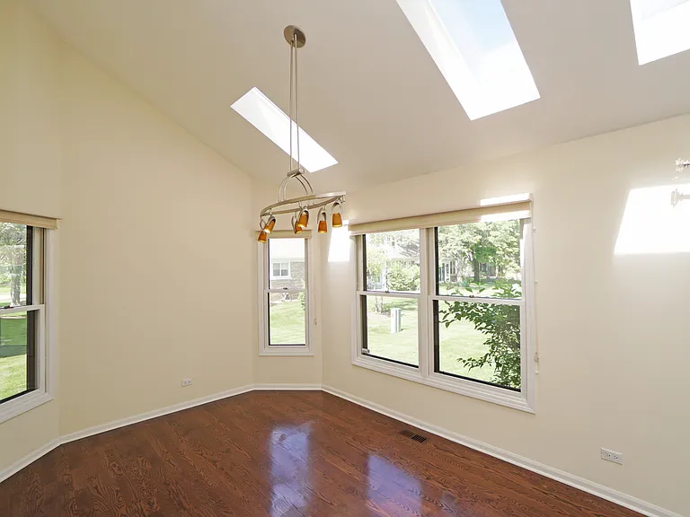 229 Willow Pkwy — Photo 7