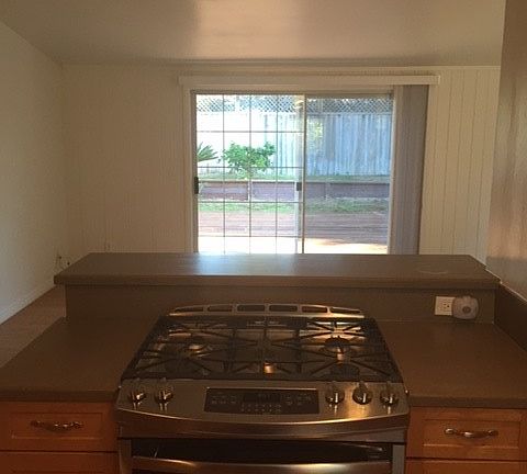 4th image of 284 Rose Ln