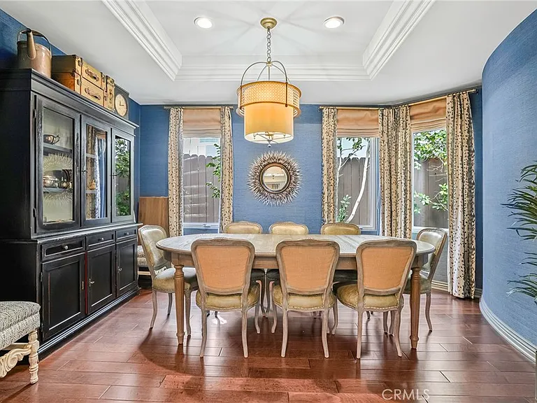 2200 Walnut Ave — Photo 6