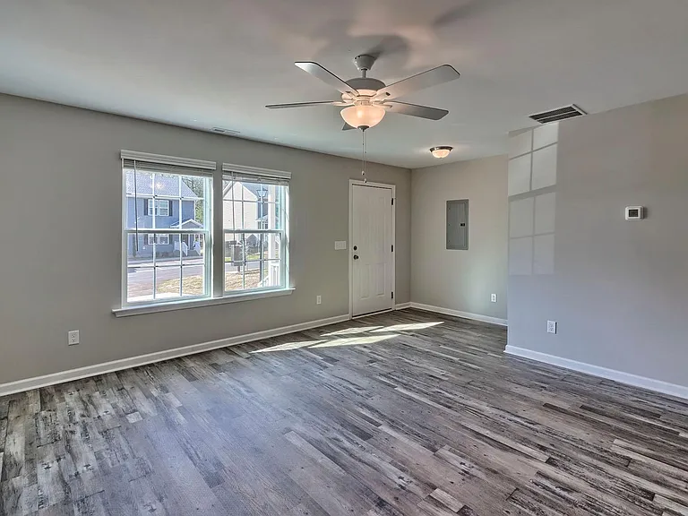 456 S Church St #D — Photo 9