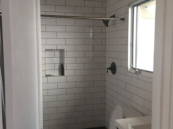 5th image of 611 S Freeman St