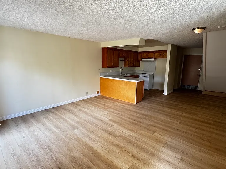 515 Fairview Ave #2 — Photo 3