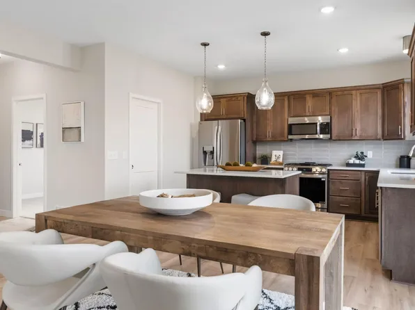 13721 Arrowhead Way, Rosemount, MN 55068