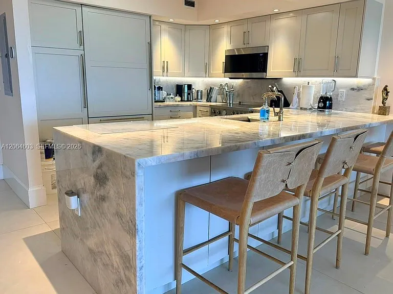 5600 Collins Ave #15S — Photo 3