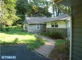 1631 Meadow Ln, Glen Mills, PA 19342