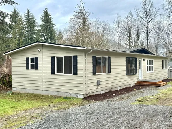 22513 S Forest Loop Road, Granite Falls, WA 98252