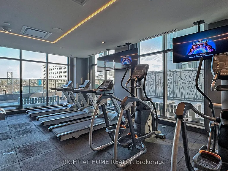 330 Richmond St W #209 — Photo 24