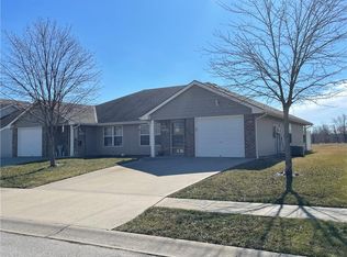 1105 & 1107 NW Willow Dr, Grain Valley, MO 64029