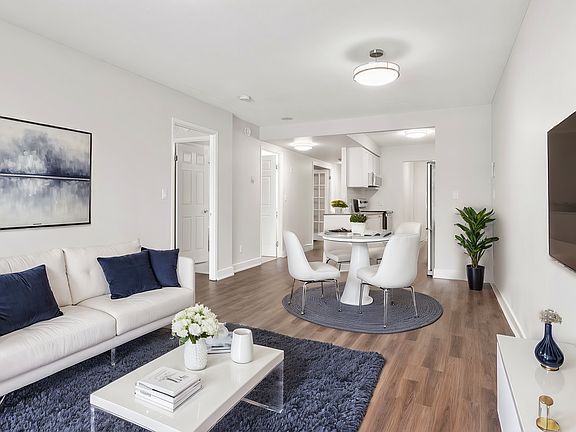 4th image of 135 Ontario St #2-Bedroom