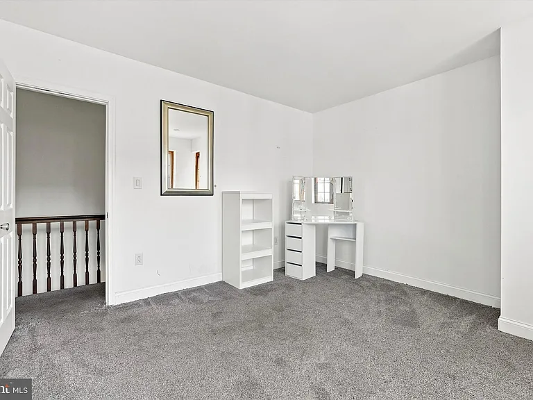 2526 E Clearfield St — Photo 14