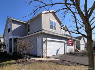 143 Woodland Cir, North Aurora, IL 60542