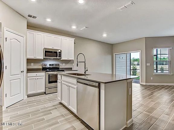 4th image of 116 Appleton Ct