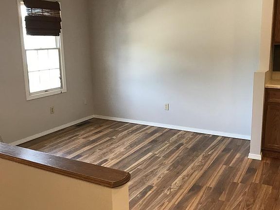 3rd image of 415 Park Creek Ct #415