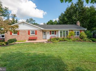 1223 Penn Grant Rd, Lancaster, PA 17602