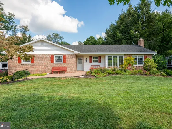 1223 Penn Grant Rd, Lancaster, PA 17602