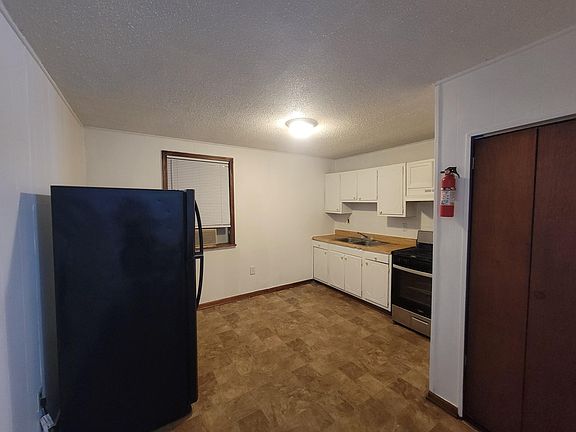 5th image of 5116 Twitty St