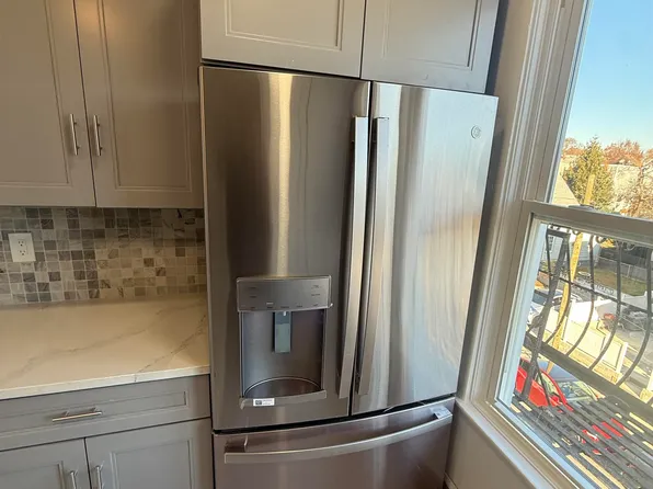 375 Kennedy Boulevard image 15 of 17