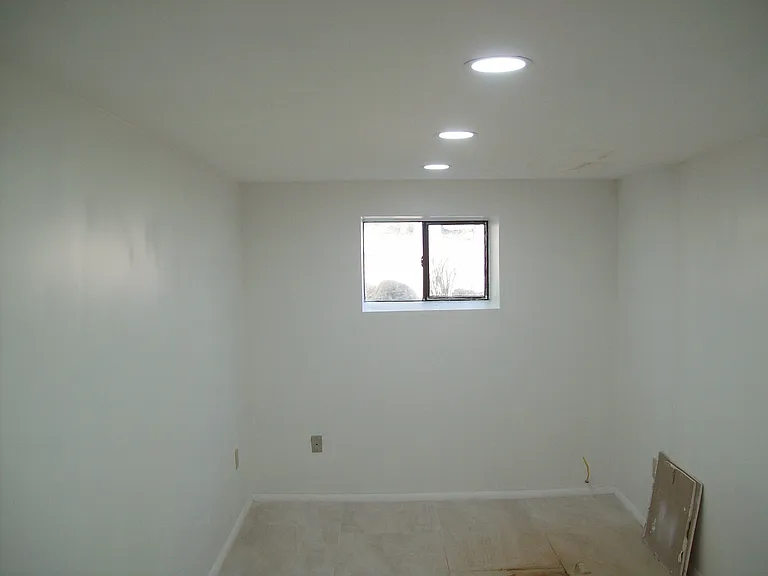 173 Hyland Dr — Photo 8