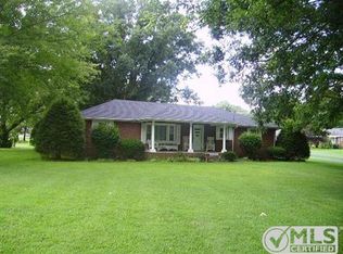 601 Bratton Ave, Lafayette, TN 37083