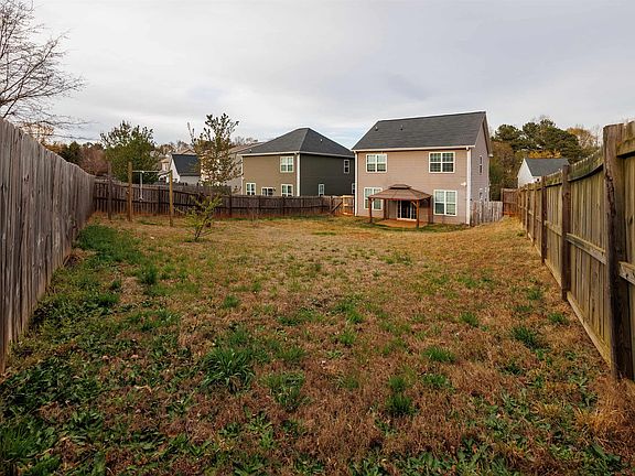 4th image of 528 Bailey Elizabeth Way