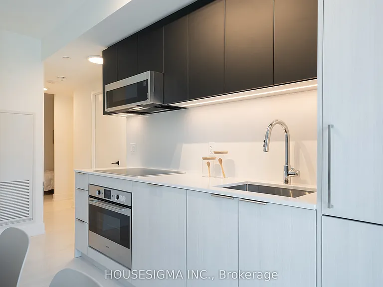 308 Jarvis St #214 — Photo 3