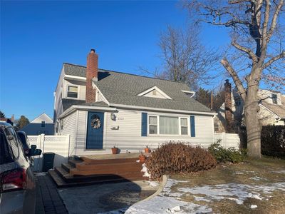 2527 Ramona Street, East Meadow, NY, 11554