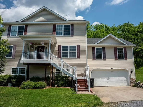 156 Auburn Dr, Morgantown, WV 26501