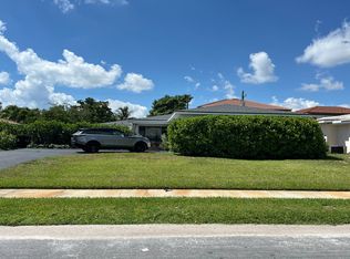 152 Worth Ct S, West Palm Beach, FL 33405