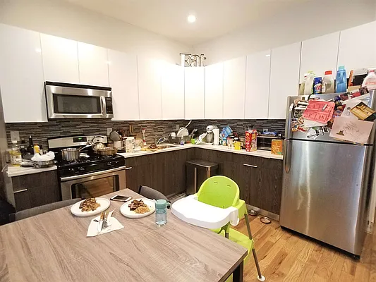 Rented by EXR | media 6