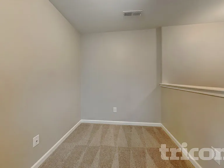 1505 Hamilton Hills Dr — Photo 14