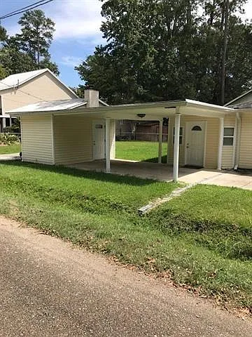 2 bed, 1.0 bath, 1250 sqft, $1,750 — Photo 2