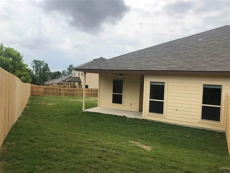 351 Joanne Loop #A — Photo 17