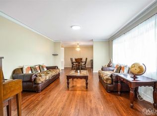 6 Summit Ave, Edison, NJ 08820